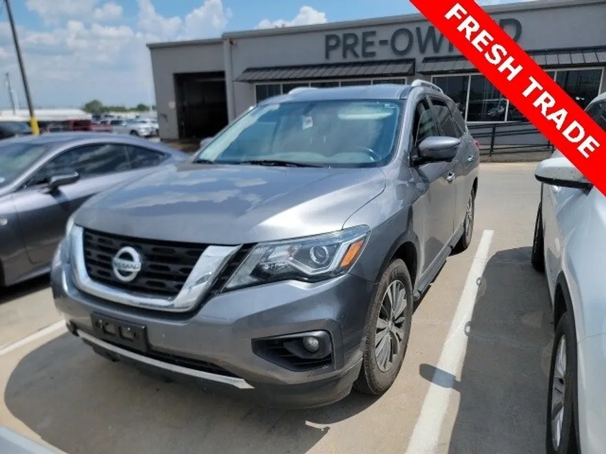 2020 Nissan Pathfinder SL photo 1