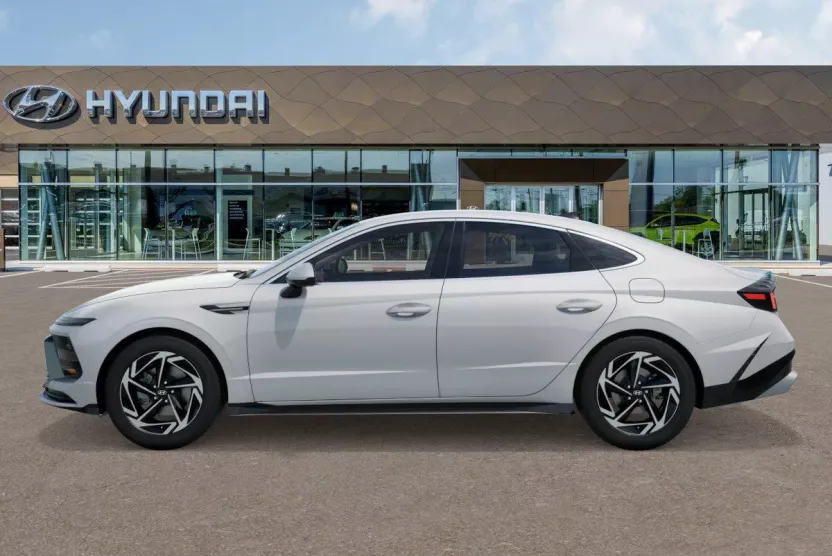 2026 Hyundai Sonata SEL Sport photo 1