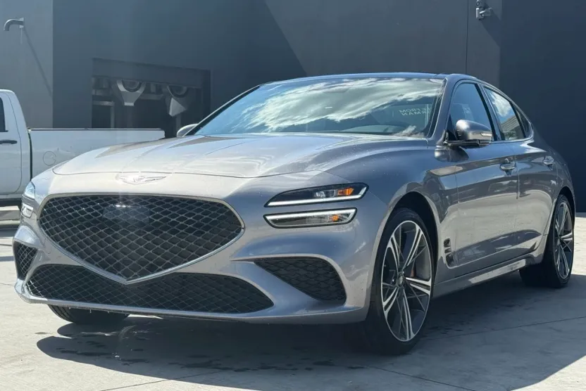 2025 Genesis G70 2.5T Sport Prestige photo 1
