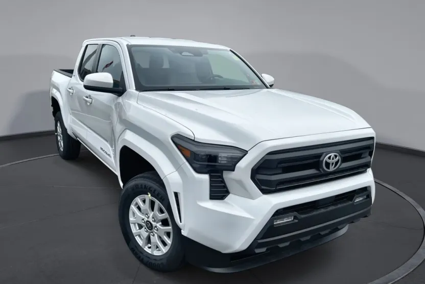 2025 Toyota Tacoma 4x4 SR5 Double Cab photo 1