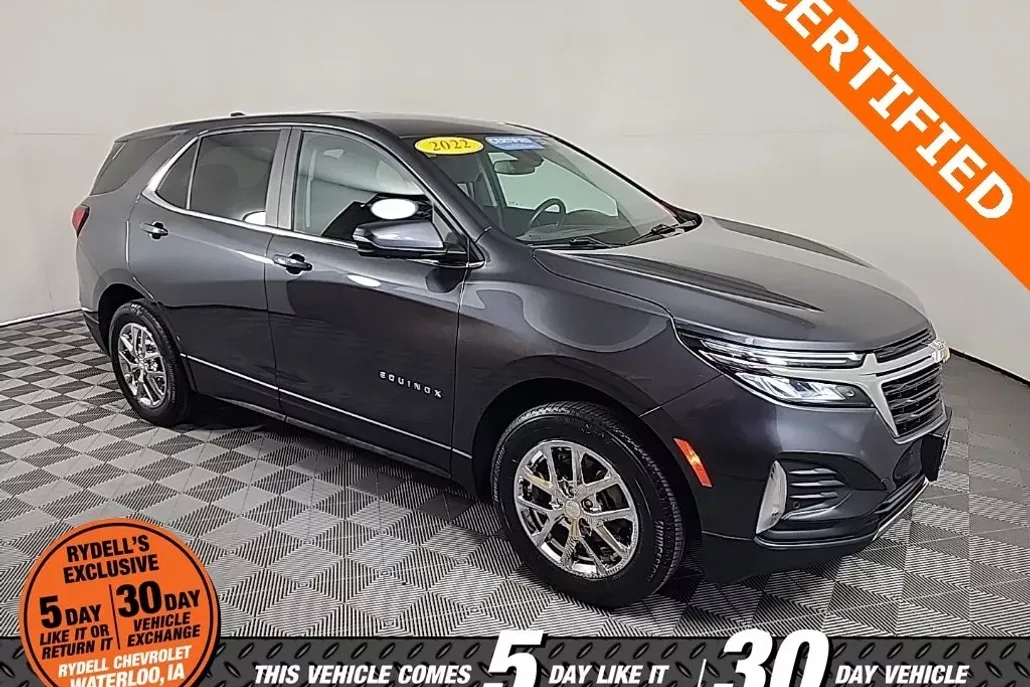 2022 Chevrolet Equinox LT photo 1