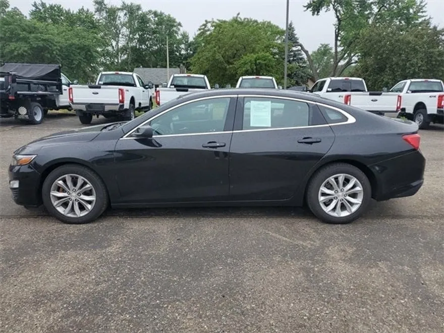 2024 Chevrolet Malibu 1LT photo 1