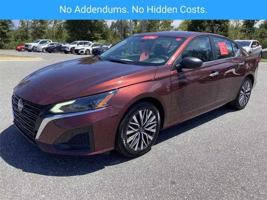 2024 Nissan Altima 2.5 SV photo 1