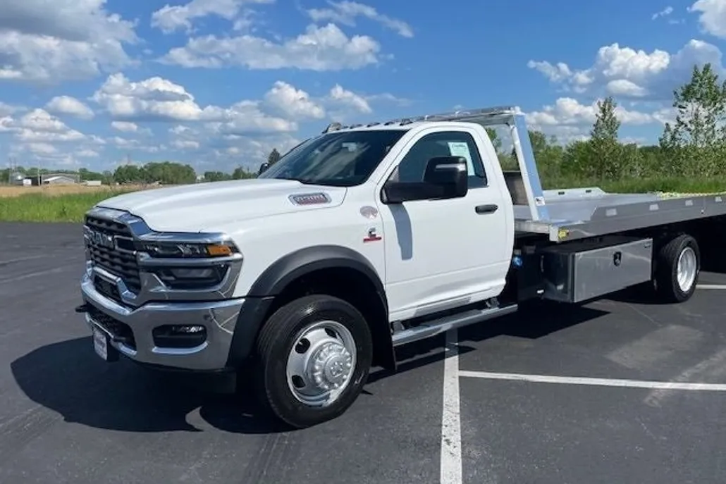 2025 Ram 5500 Tradesman photo 1