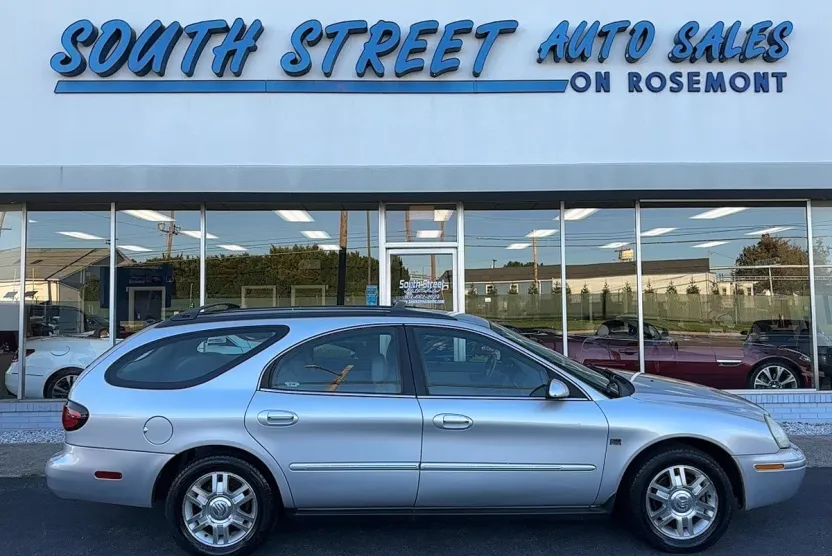 2005 Mercury Sable LS photo 1