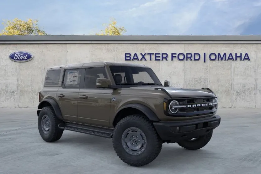 2025 Ford Bronco Outer Banks photo 1