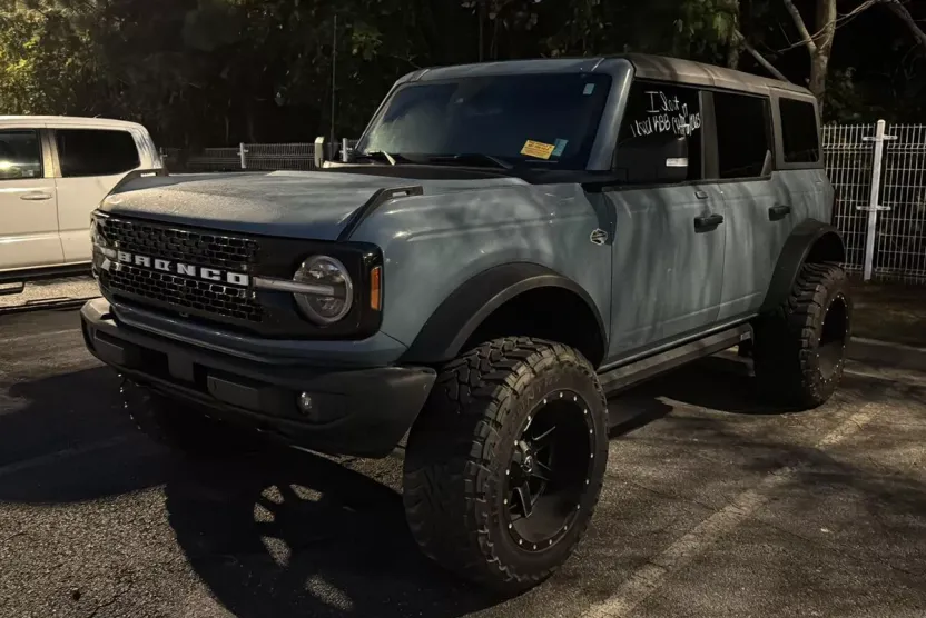 2022 Ford Bronco Badlands photo 1