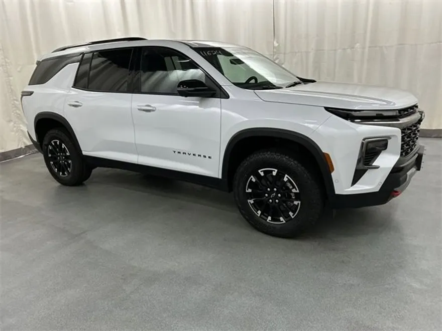 2026 Chevrolet Traverse Z71 photo 1