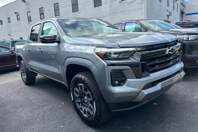 2026 Chevrolet Colorado Z71 photo 1