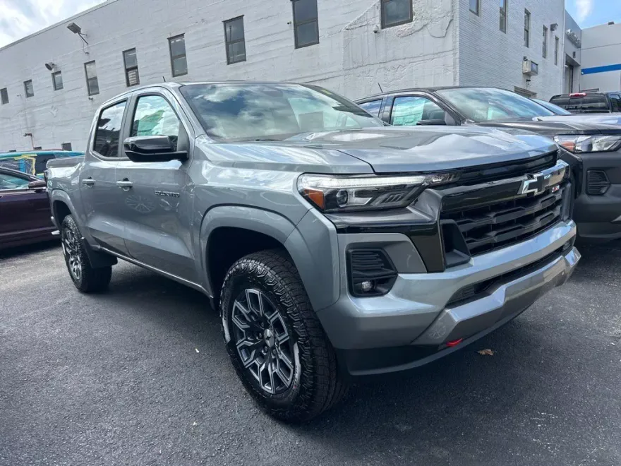 2026 Chevrolet Colorado Z71 photo 1