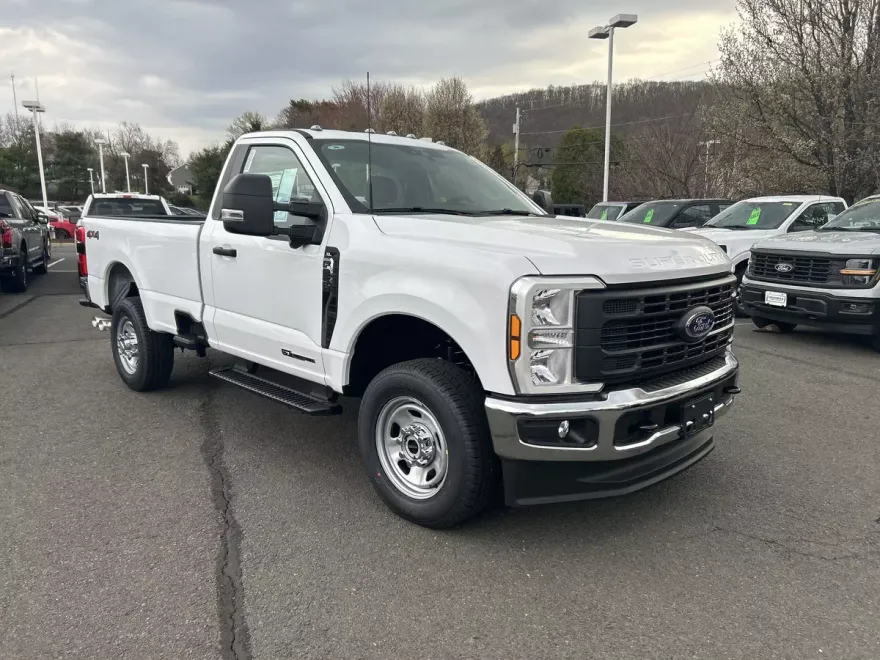 2025 Ford F-350 XL photo 1