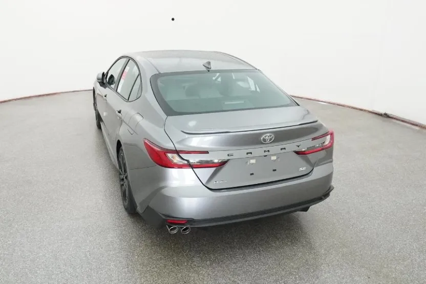 2026 Toyota Camry SE photo 1