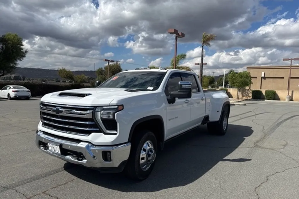2024 Chevrolet Silverado 3500HD LTZ photo 1