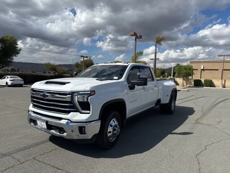 2024 Chevrolet Silverado 3500HD LTZ photo 1