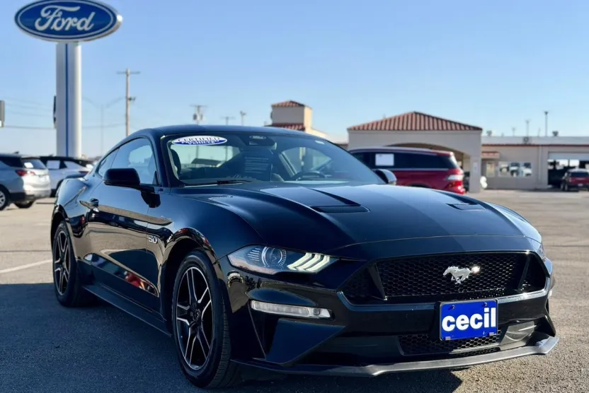 2022 Ford Mustang GT Premium photo 1