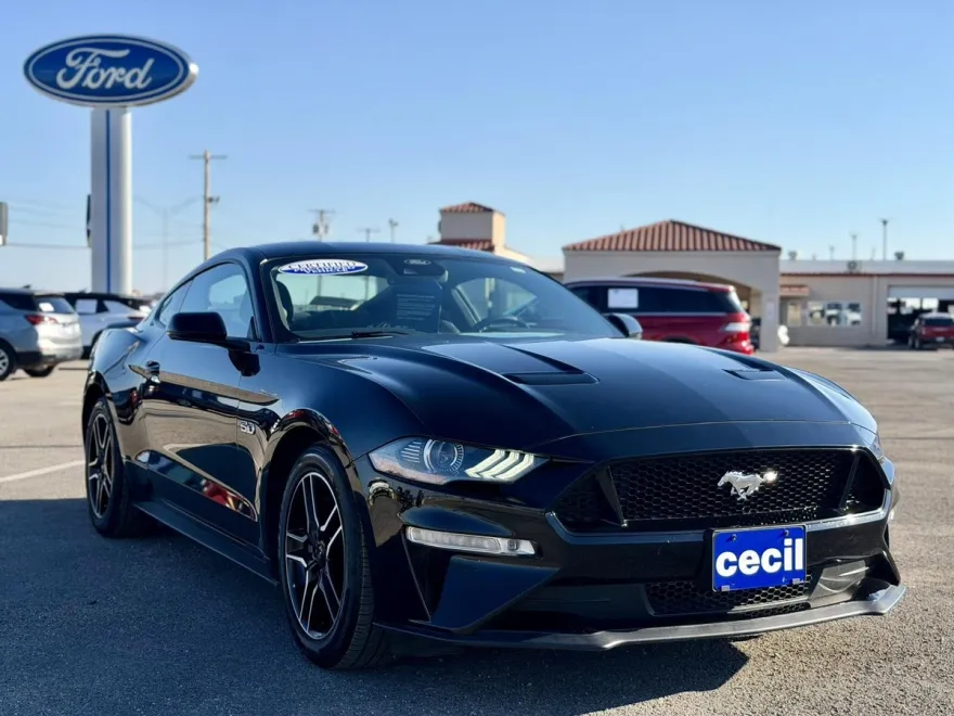 2022 Ford Mustang GT Premium photo 1