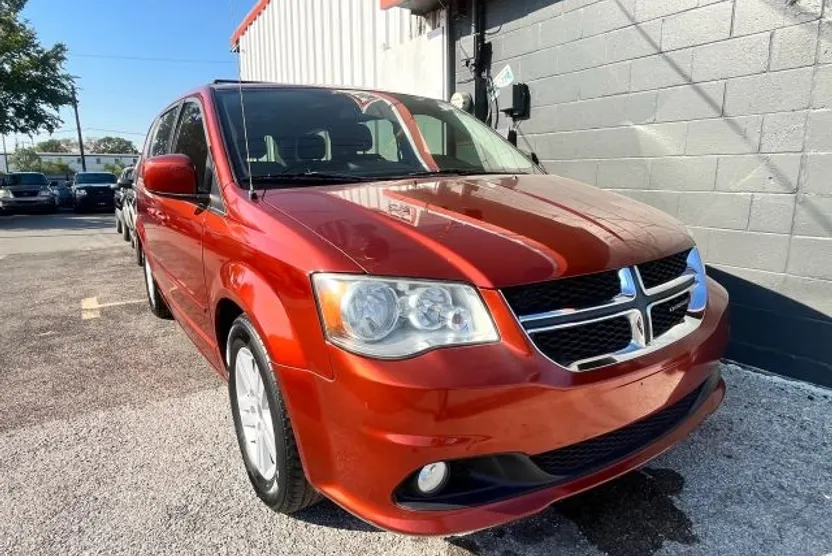 2012 Dodge Grand Caravan Crew photo 1