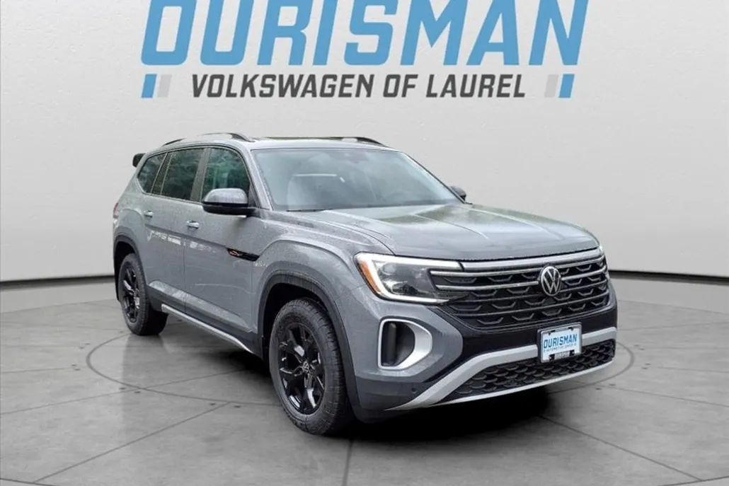 2025 Volkswagen Atlas Peak Edition SE photo 1