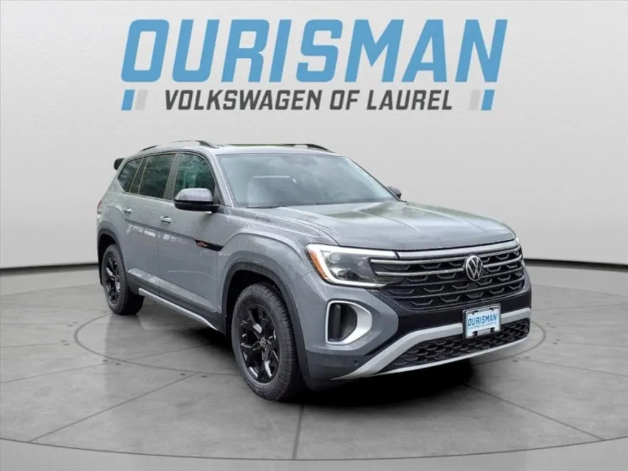 2025 Volkswagen Atlas Peak Edition SE photo 1