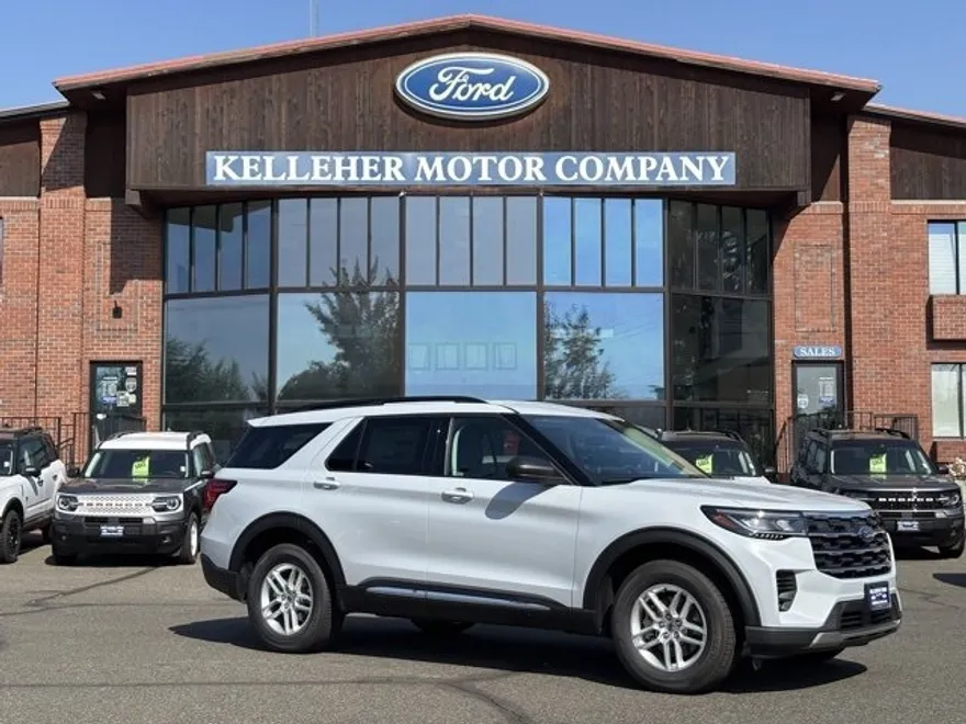 2025 Ford Explorer photo 1