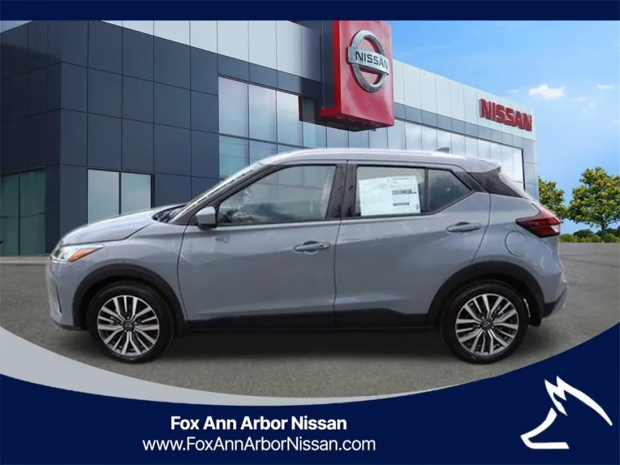 2024 Nissan Kicks SV photo 1