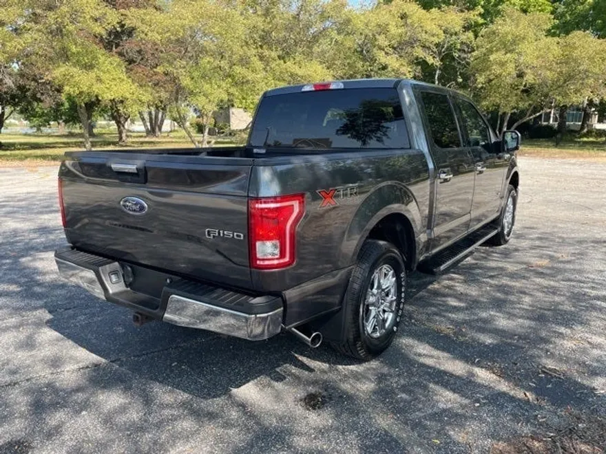 2017 Ford F-150 XLT photo 1