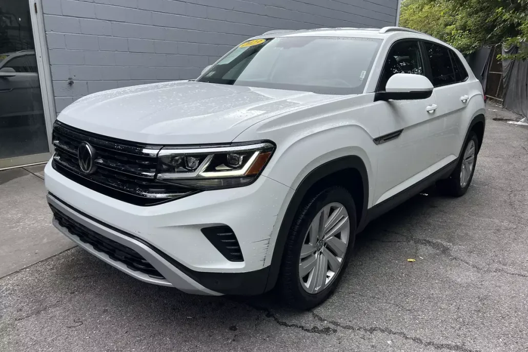 2023 Volkswagen Atlas Cross Sport SE Technology photo 1