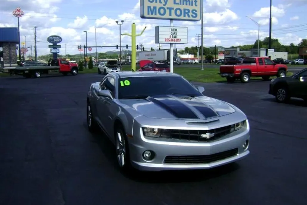 2010 Chevrolet Camaro LS Coupe photo 1