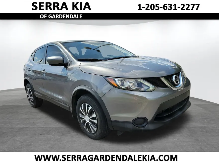 2018 Nissan Rogue Sport S photo 1