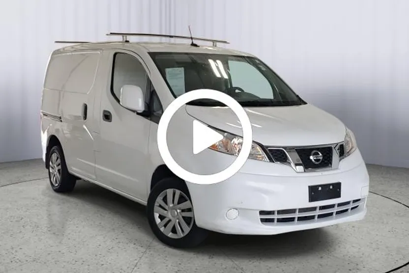 2020 Nissan NV200 SV photo 1