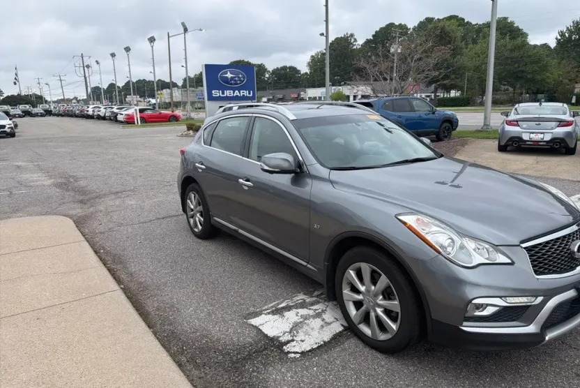2017 Infiniti QX50 Base photo 1
