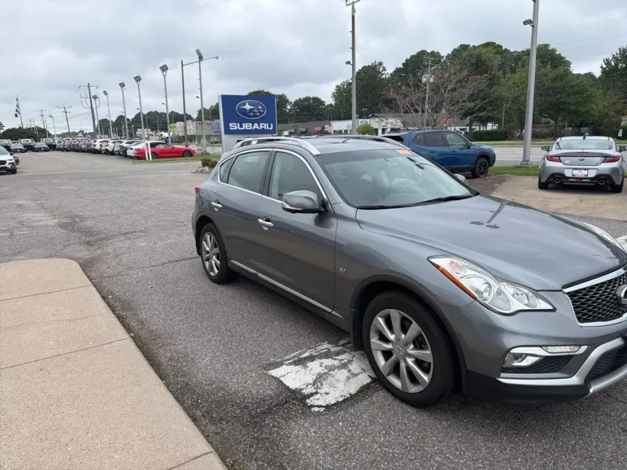 2017 Infiniti QX50 Premium photo 1