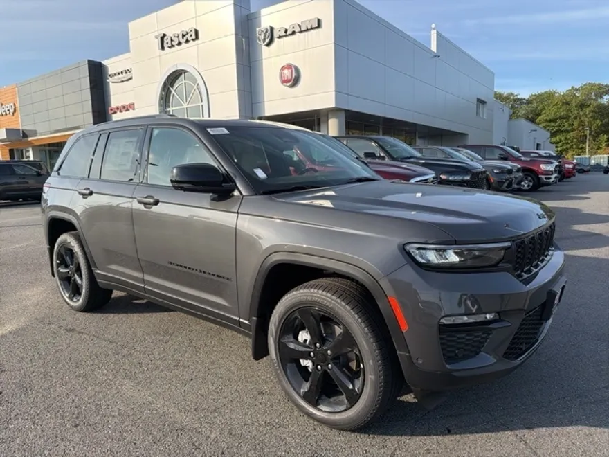 2025 Jeep Grand Cherokee Limited photo 1