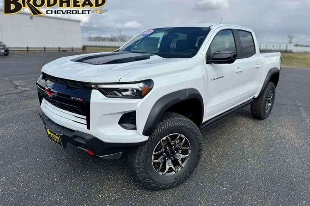 2025 Chevrolet Colorado ZR2 photo 1