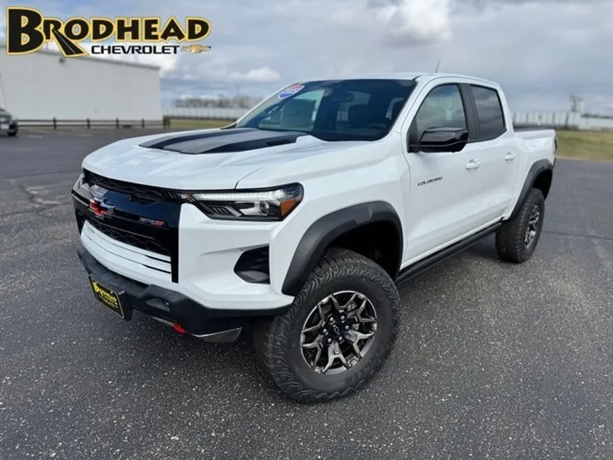 2025 Chevrolet Colorado ZR2 photo 1
