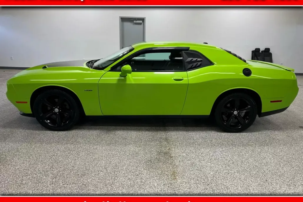 2015 Dodge Challenger R/T photo 1