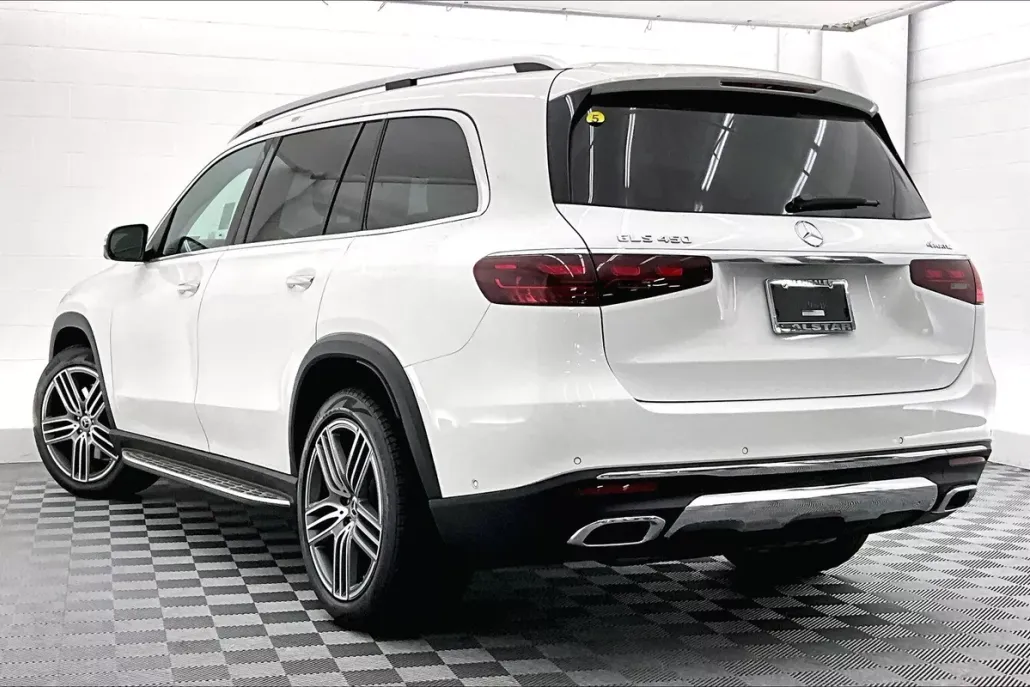 2026 Mercedes Benz GLS 450 4MATIC photo 1