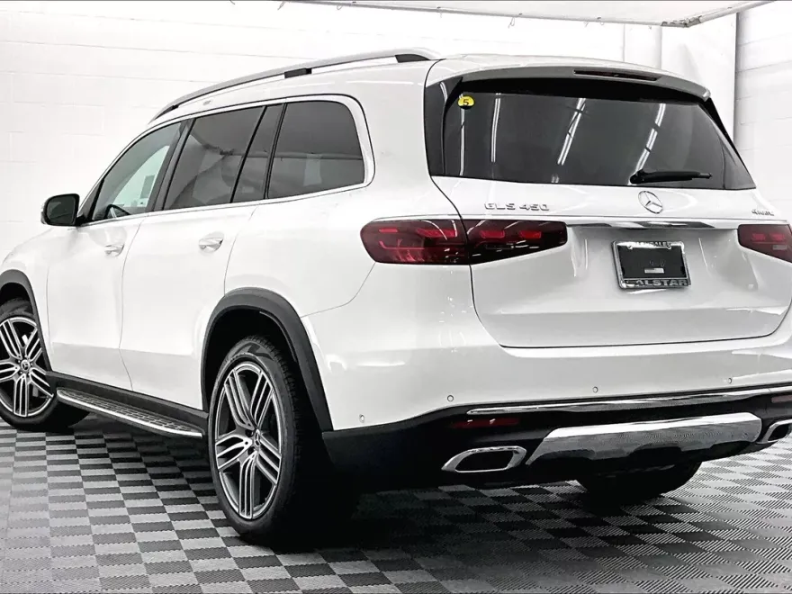 2026 Mercedes Benz GLS 450 4MATIC photo 1