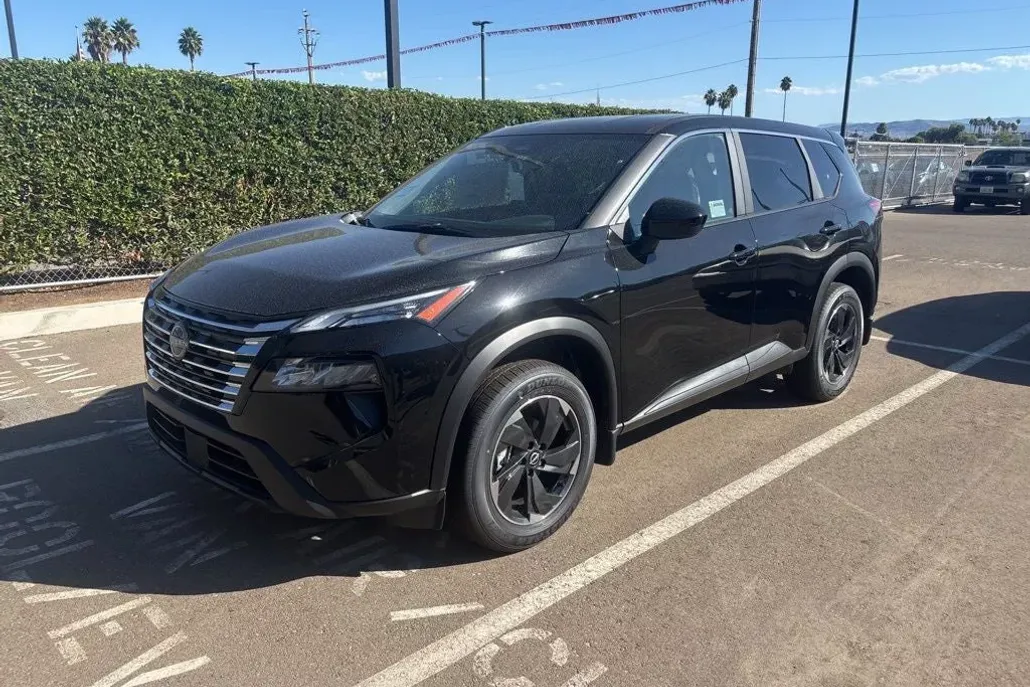 2026 Nissan Rogue SV photo 1