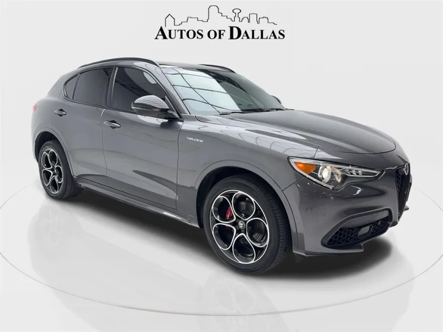 2022 Alfa Romeo Stelvio Ti Sport photo 1