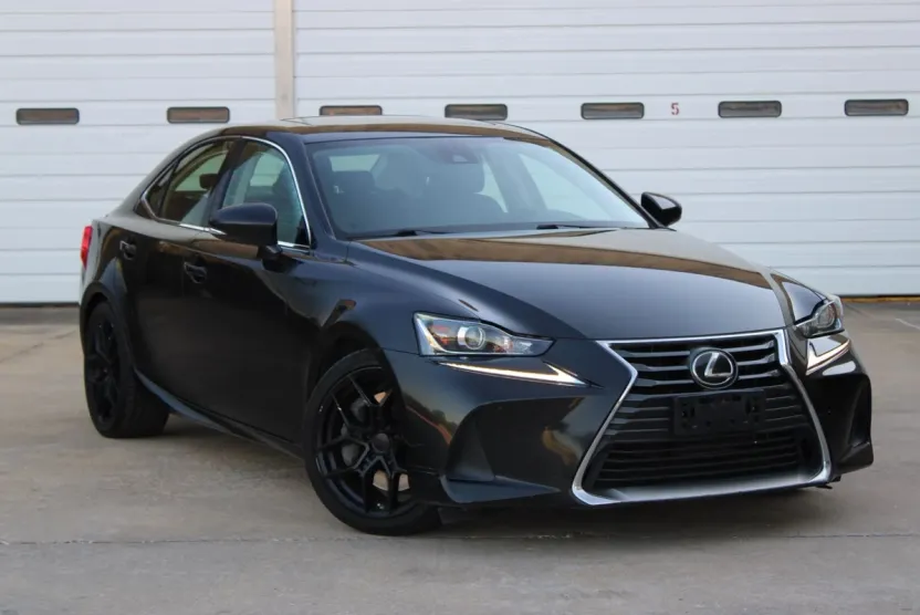 2018 Lexus IS 300 photo 1