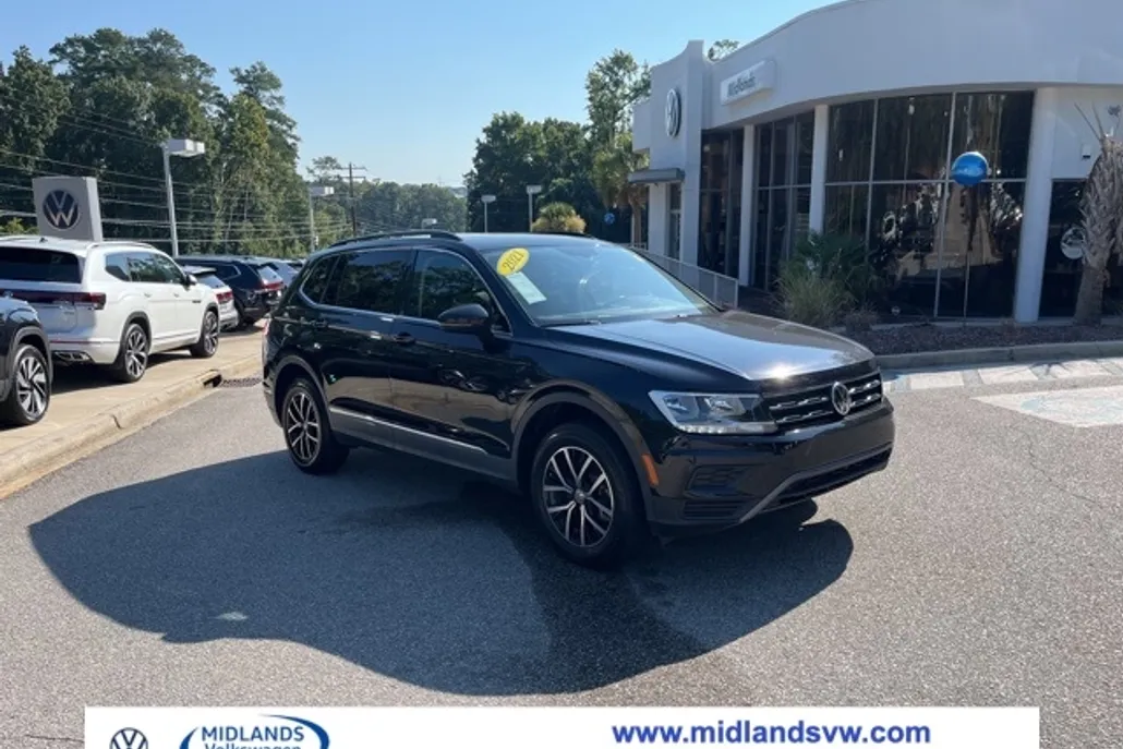 2021 Volkswagen Tiguan R-Line Black SEL photo 1