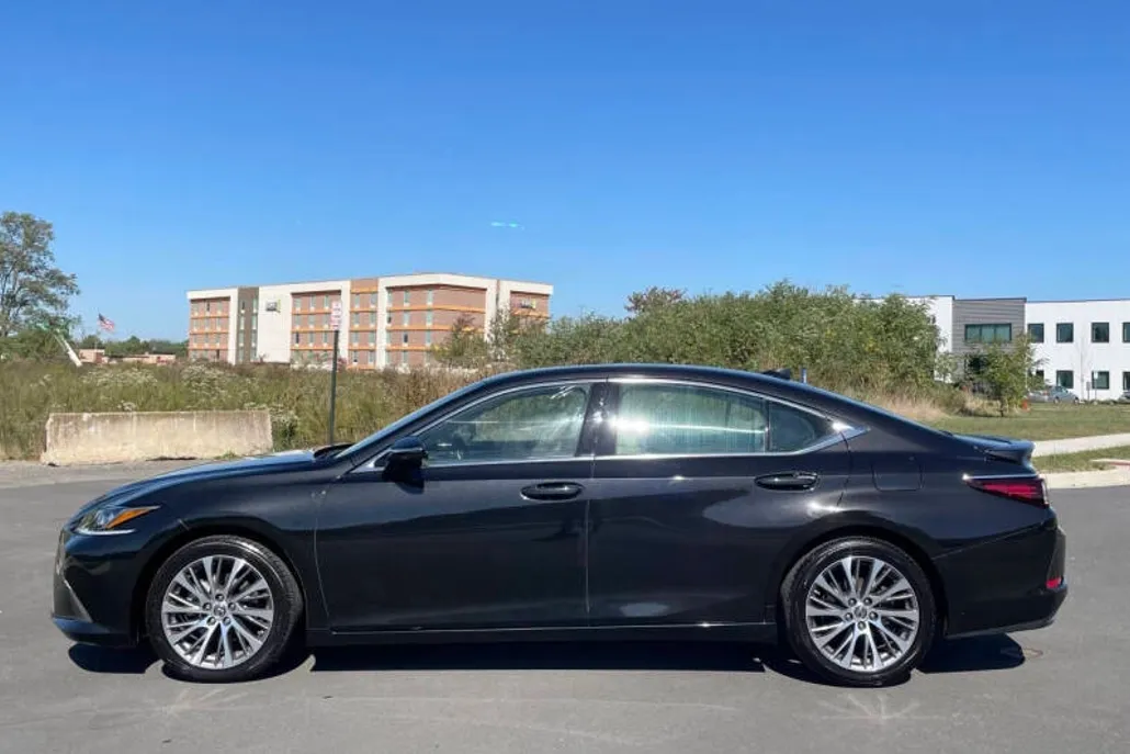 2021 Lexus ES 350 Base photo 1
