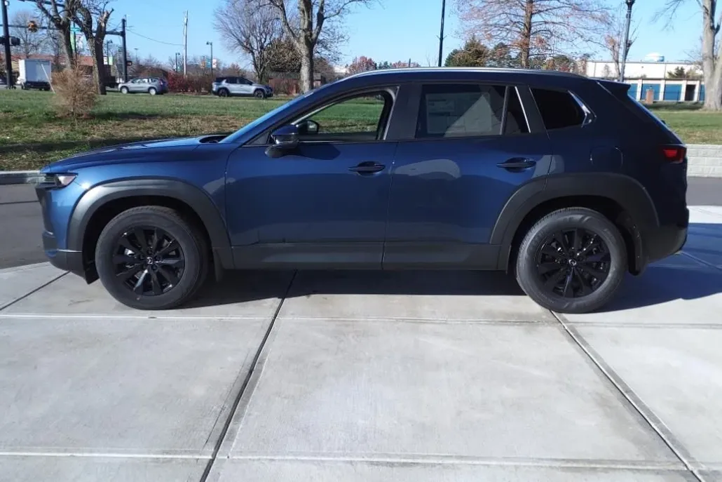 2025 Mazda CX-50 2.5 S Premium photo 1