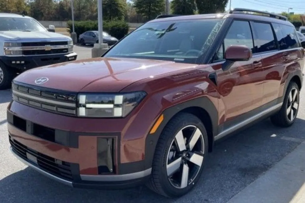 2025 Hyundai Santa Fe Limited photo 1