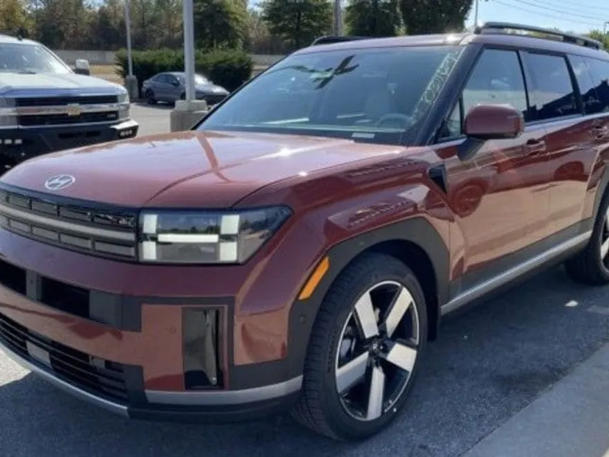 2025 Hyundai Santa Fe Limited photo 1