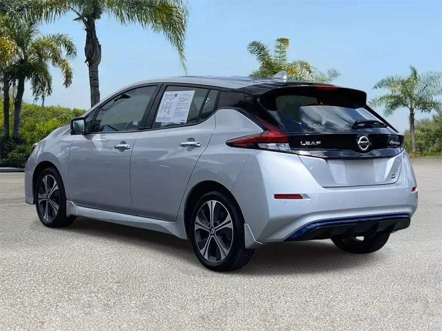 2022 Nissan Leaf SL Plus photo 1