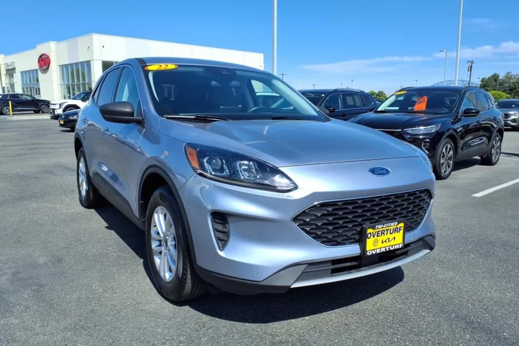 2022 Ford Escape SE photo 1