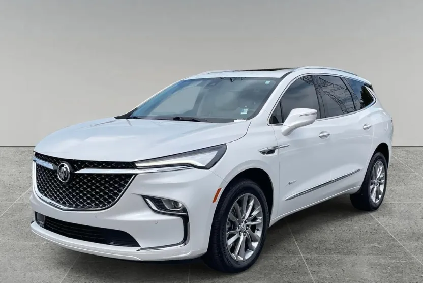 2024 Buick Enclave Avenir photo 1