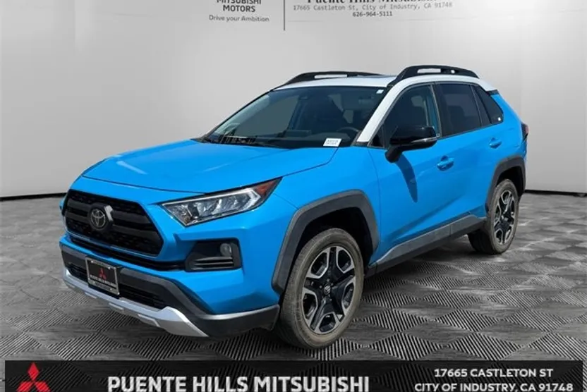 2019 Toyota RAV4 Adventure photo 1